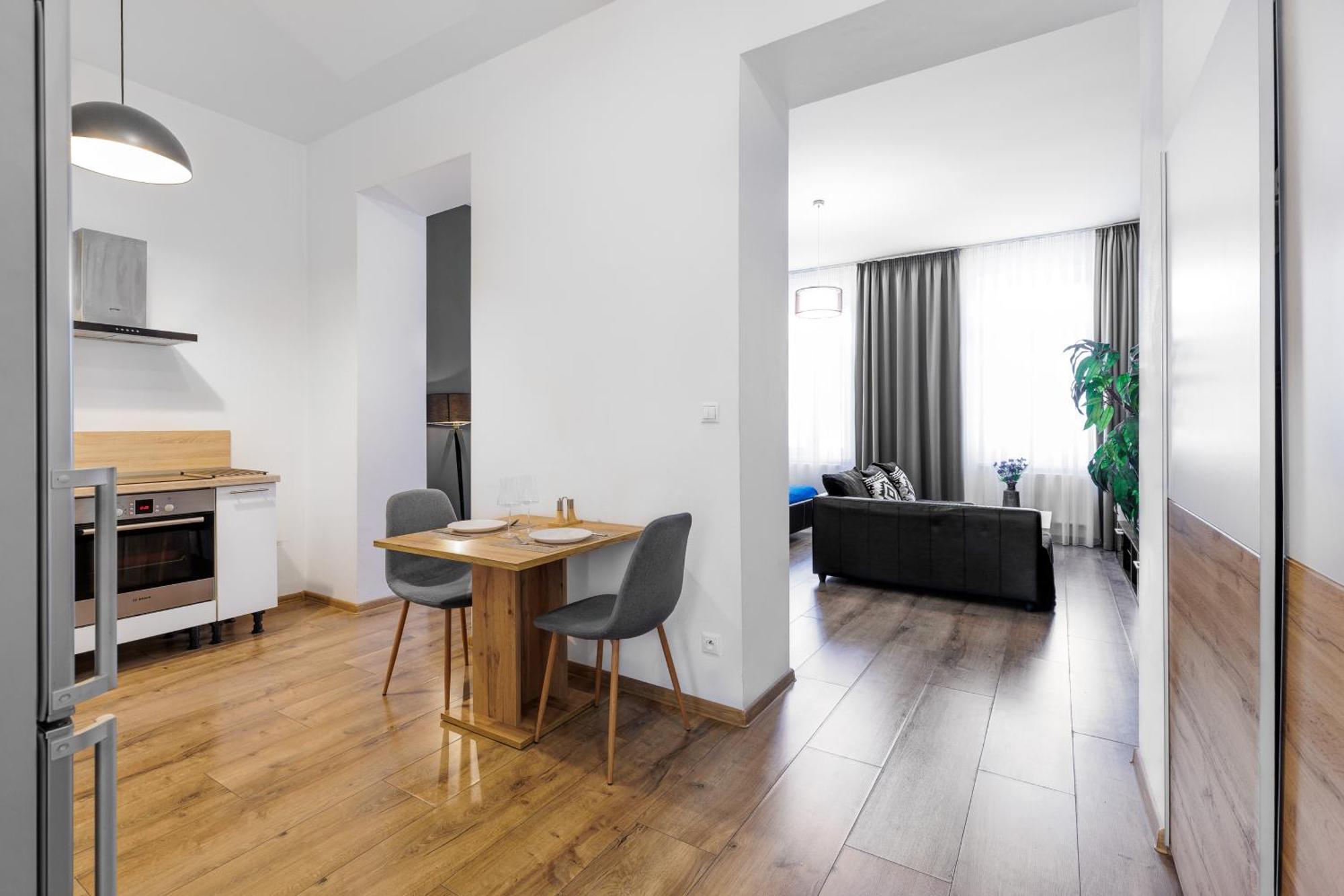 Skackava - Beautiful New In Direct Centrum, 24h Self Check-in Banska Bystrica